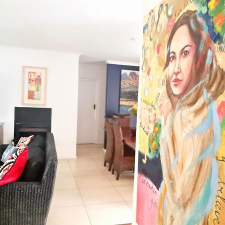Art House Villa สเตลเลนบอช ภายนอก รูปภาพ