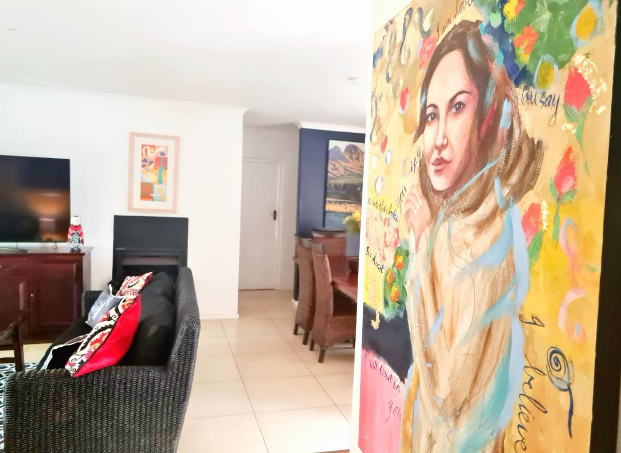 Art House Villa สเตลเลนบอช ภายนอก รูปภาพ