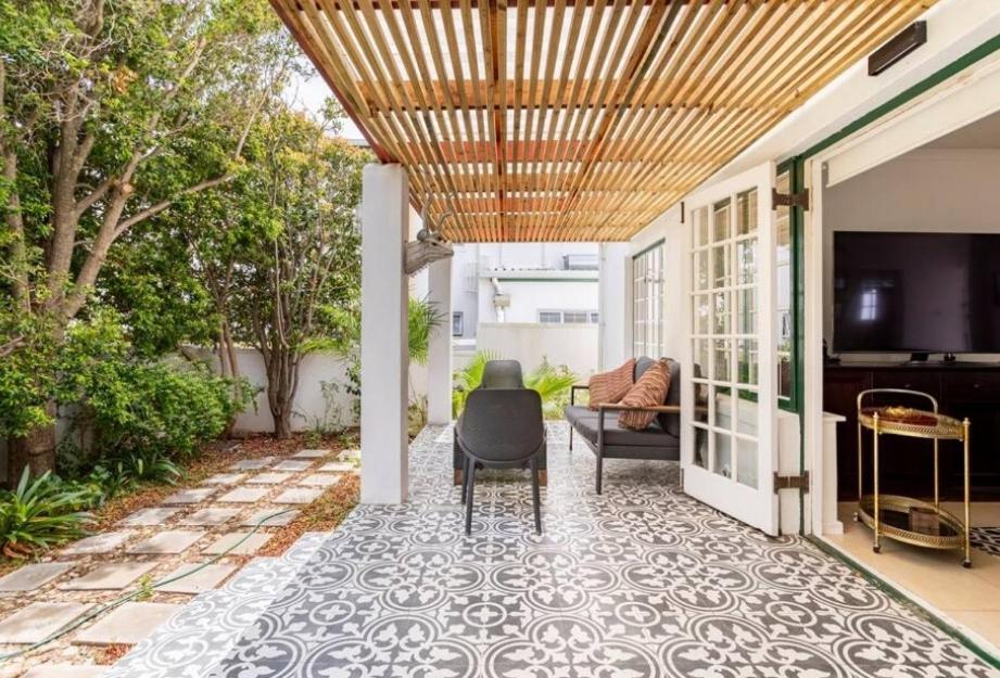 Art House Villa สเตลเลนบอช ภายนอก รูปภาพ